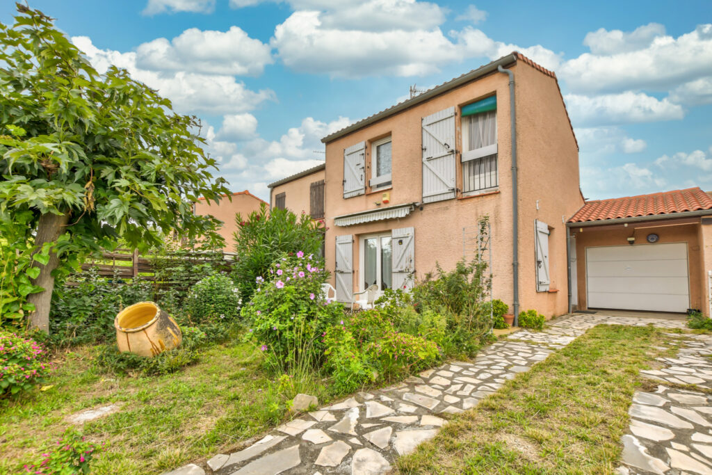 Maison T3/4  de 76 m2 au calme et proche des commodités.