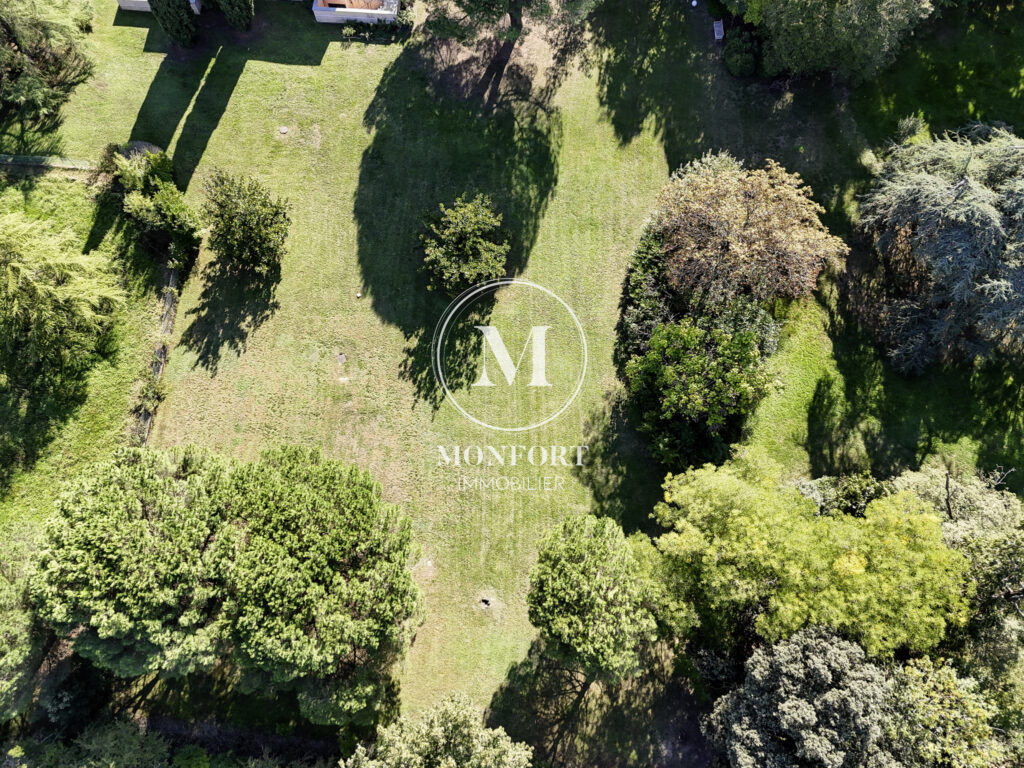 Castelmaurou   Terrain constructible 1462 m2
