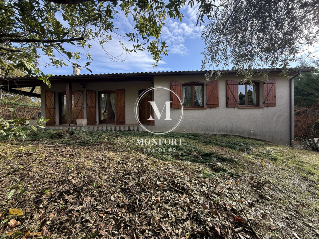 Charmante maison T4 plain pied avec piscine.