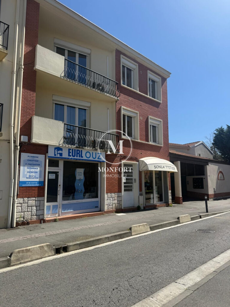 Minimes – local professionnel à louer   environ 30 m2