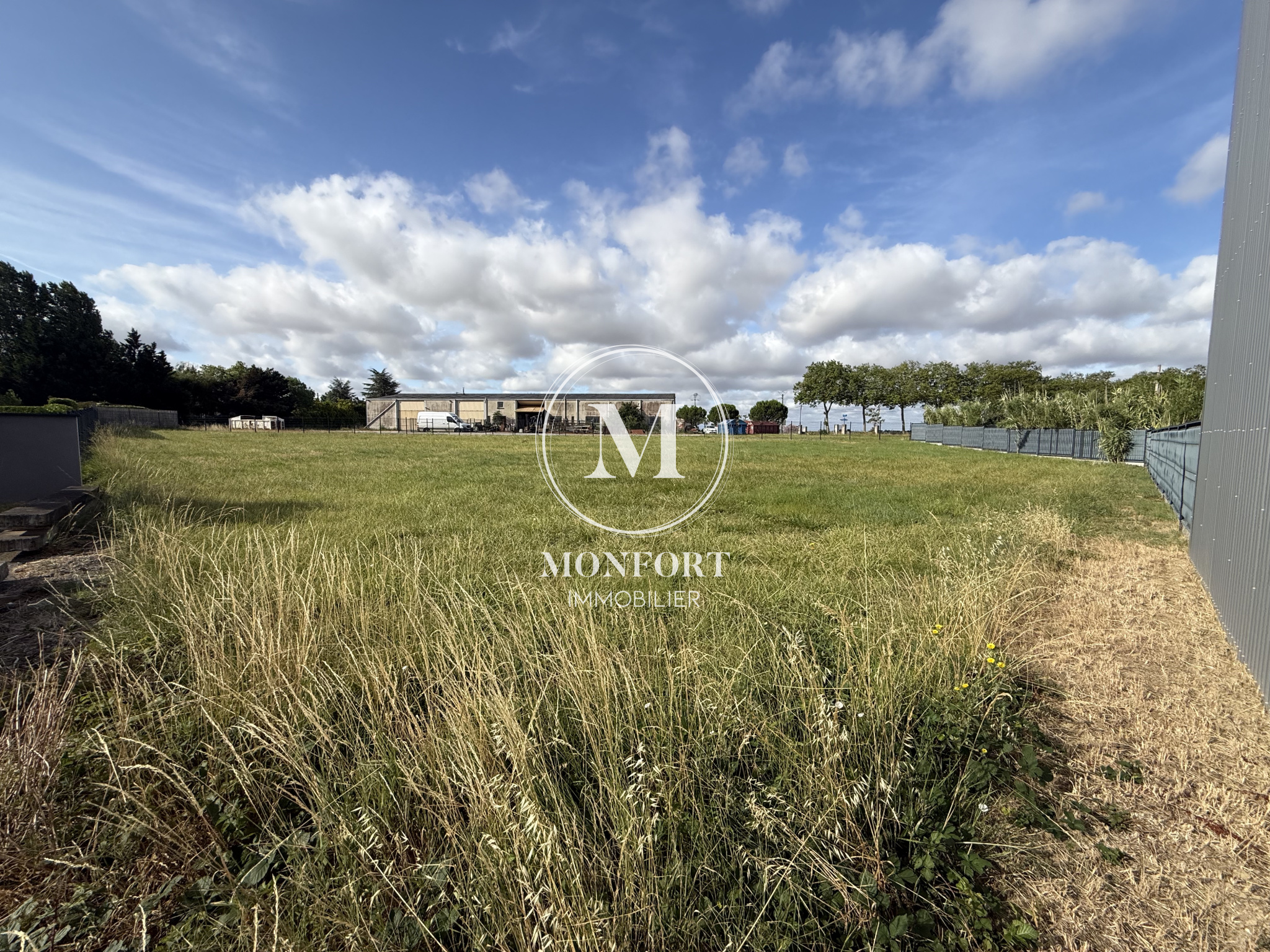 Terrain 1988 m² · à Lavalette · 209 000 €